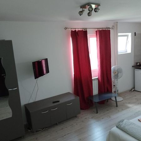 Metrou 1 Decembrie 1918 Apartment Bucureşti Ngoại thất bức ảnh