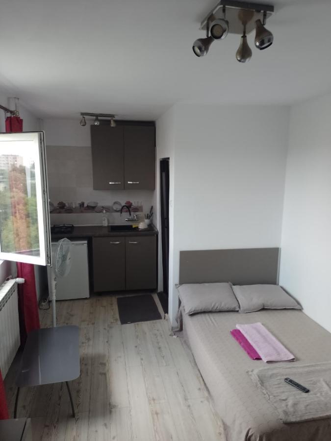 Metrou 1 Decembrie 1918 Apartment Bucureşti Ngoại thất bức ảnh