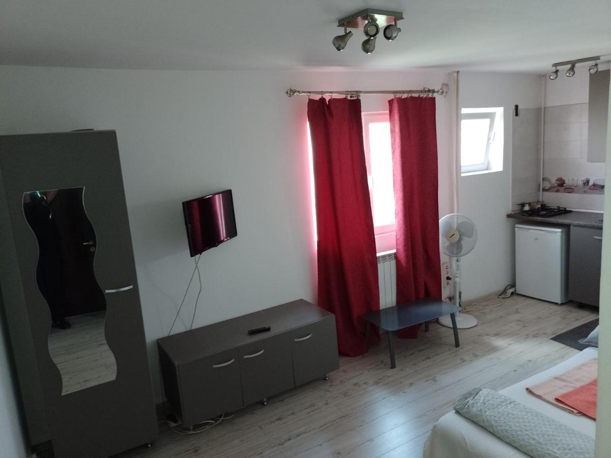 Metrou 1 Decembrie 1918 Apartment Bucureşti Ngoại thất bức ảnh
